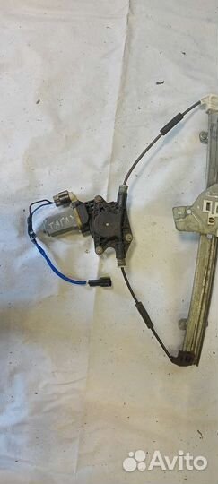 Стеклоподъемник передний левый