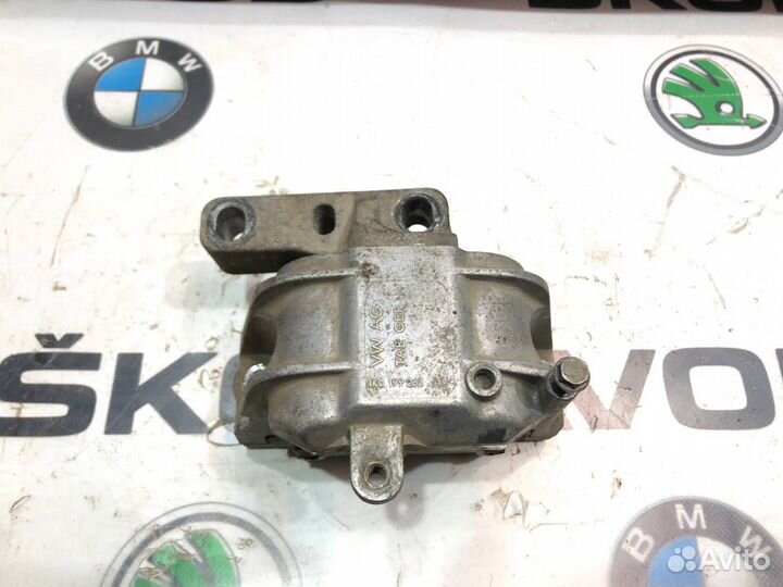 Опора двигателя правая Skoda Octavia A5 (1Z) 1.6