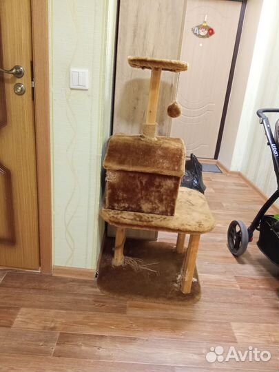 Домик для кошки с когтеточкой бу