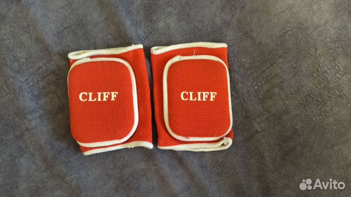 Наколенники