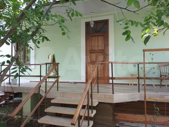 Дом 280 м² на участке 12 сот.