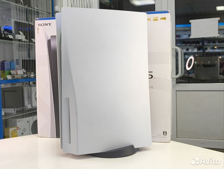 Sony PlayStation 5 825Gb White