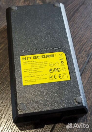 Зарядное устройство Nitecore Intellicharger i2