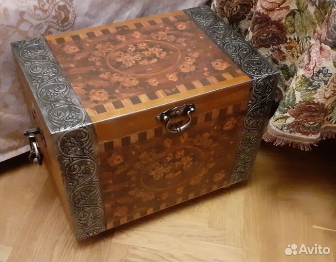 Сундук большой деревянный