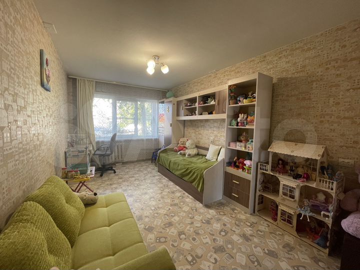 3-к. квартира, 60 м², 1/5 эт.