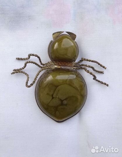 Брошка СССР янтарь