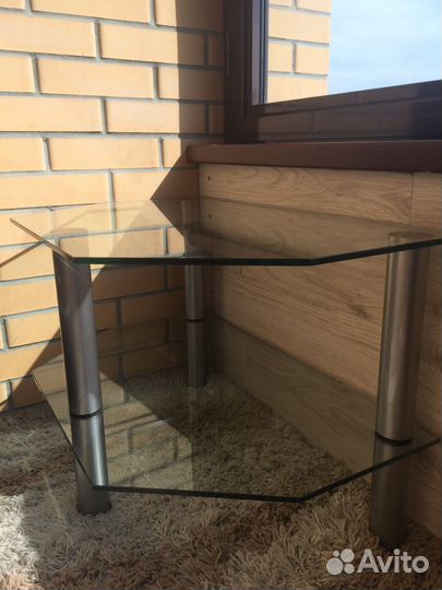 Стеклянная тумба/столик под тв