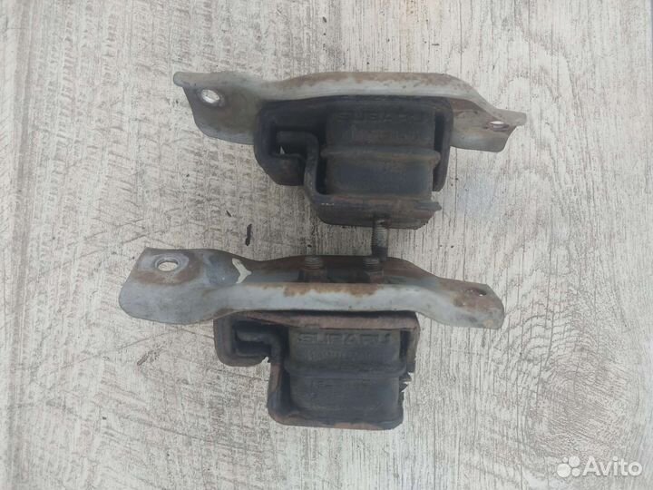 Подушка двигателя Subaru Forester Impreza Outback