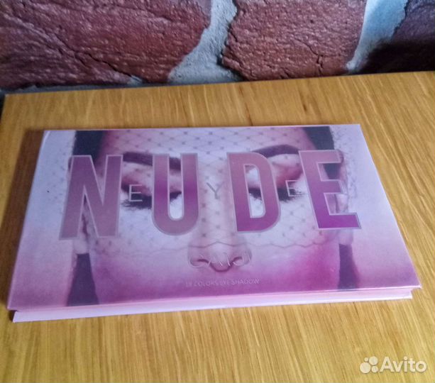 Палетка теней для век (18 цветов)