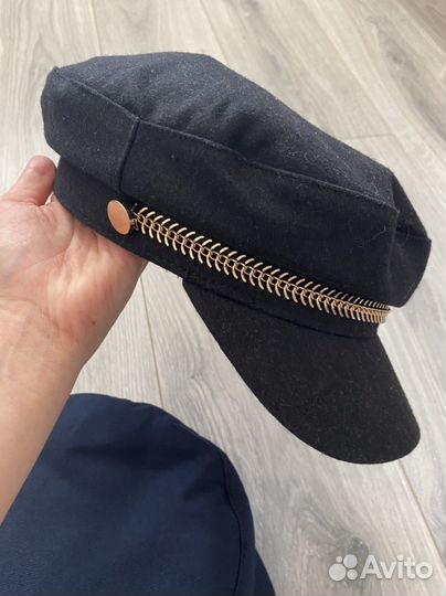 Кепка женская Mango черная и синяя