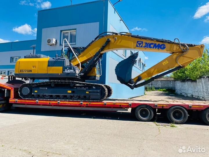 Машинист гусеничного экскаватора