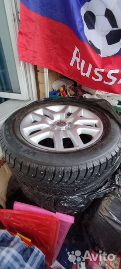 Колёса: новая зимняя резина с дисками r18