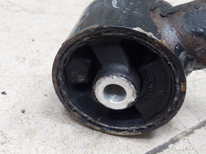 Рычаг подвески верхний задний левый Land Rover