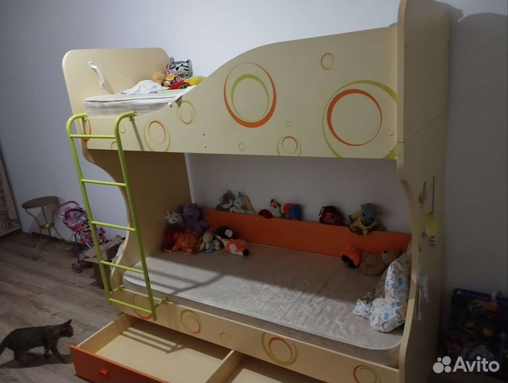 Двухъярусная кровать бу