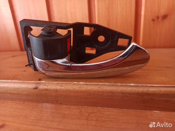 Ручка наружная левая Toyota Rav4 2006-2013