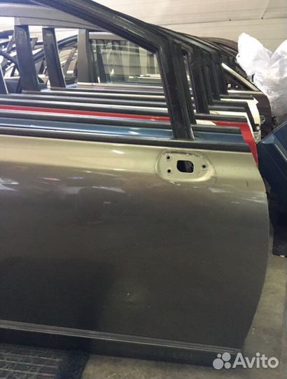 Дверь передняя правая Honda Civic 8 4d Цивик