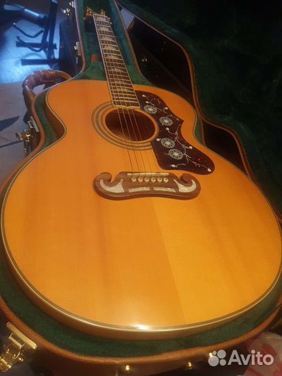 Акустическая гитара Epiphone EJ-200