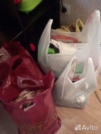 Отдам вещи, обувь для мальчика 2-3 года