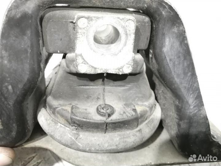 Опора двигателя правая Nissan Note E11