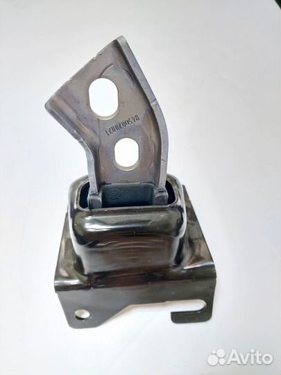 Подушка двиг xray-Ларгус 8450020021 левая (опора)