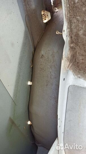 Nissan pathfinder r50, задняя часть,с порогами