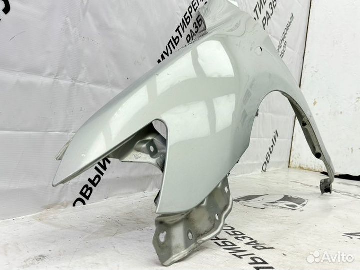 Крыло переднее левое Toyota Camry 40