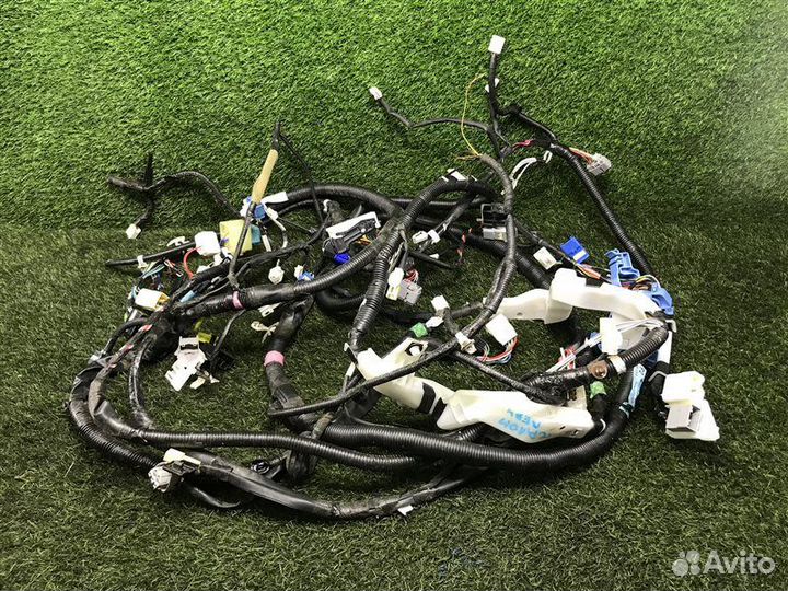 Проводка салона Toyota Voxy ZRR70 3zrfae 2010
