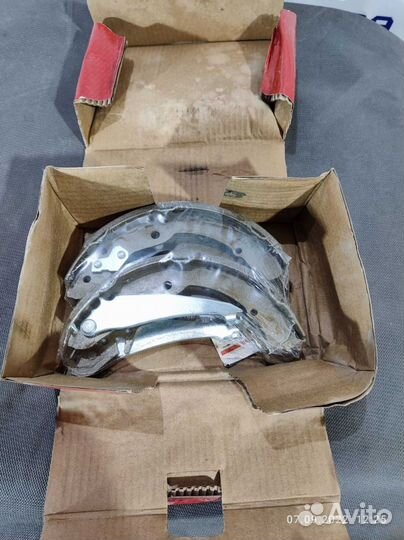 Тормозные колодки для skoda octavia -10/ VW polo