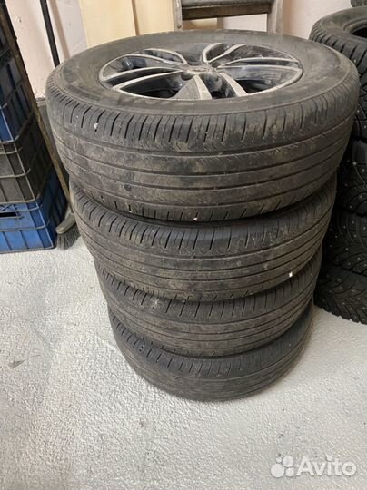Продам диски r17 в сборе с резиной