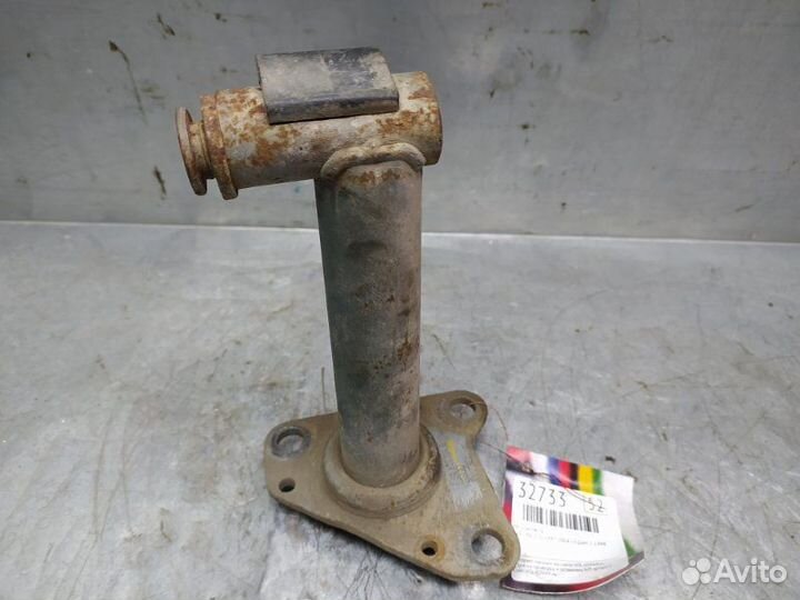 Кронштейн усилителя переднего бампера правый audi