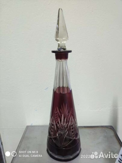 Графин 60 г.г. СССР из марганцевого стекла