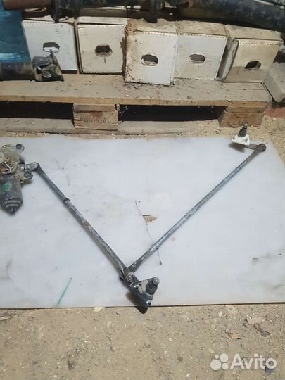 Моторчик и трапеция дворников на ниссан нп 300