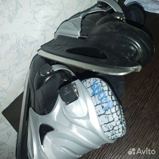 Коньки хоккейные