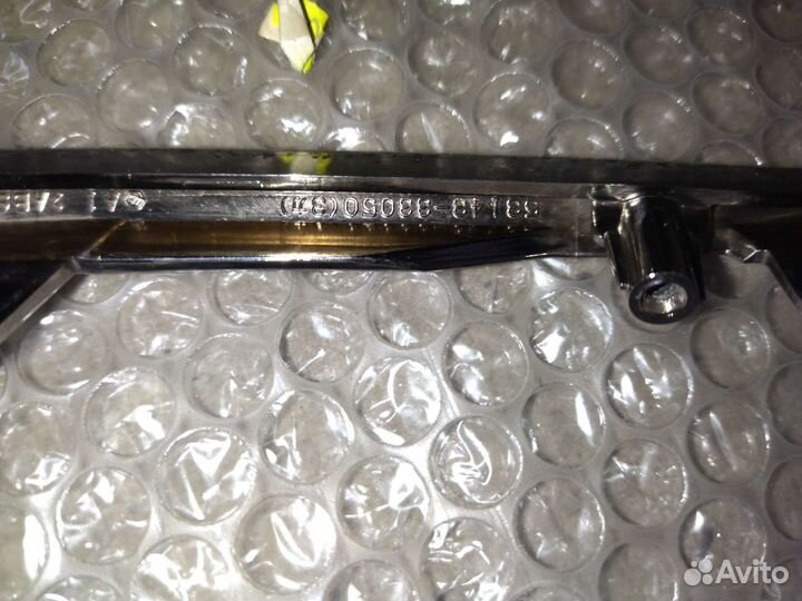 Молдинг хром на решётку Camry