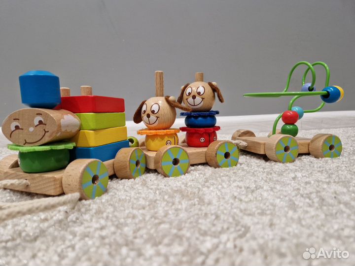 Деревянный поезд, каталка-сортер