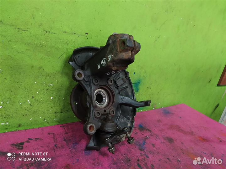 Кулак перед правый VW Jetta 6 2011-2018 5C0407256