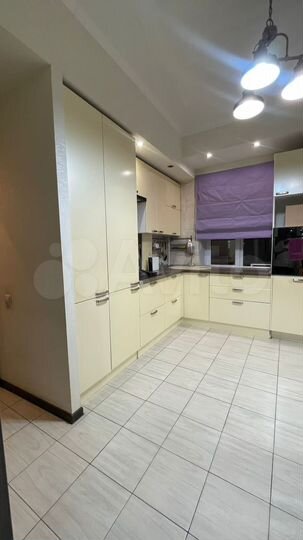 3-к. квартира, 71,8 м², 2/2 эт.