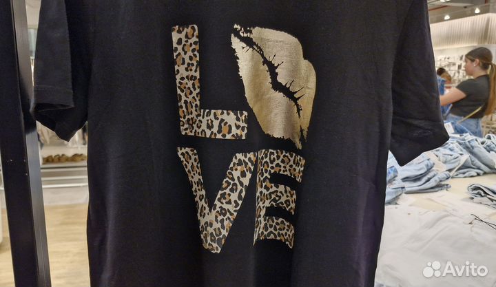 Футболка Stradivarius Испания opигинaл.Новая