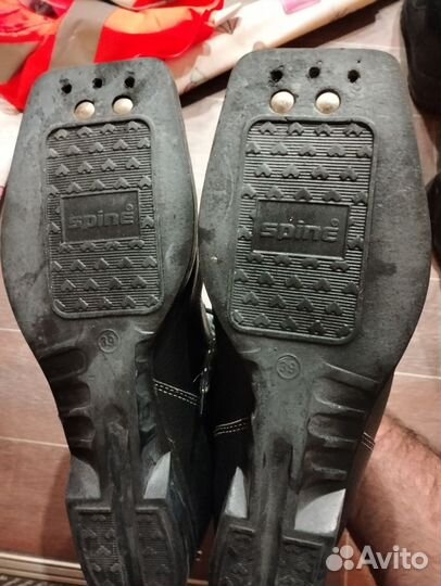 Лыжные ботинки