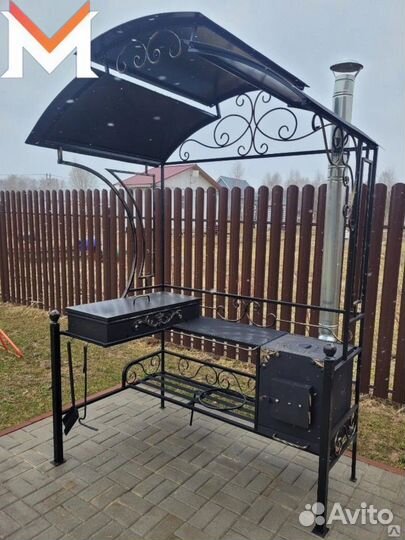 Мангал с крышей