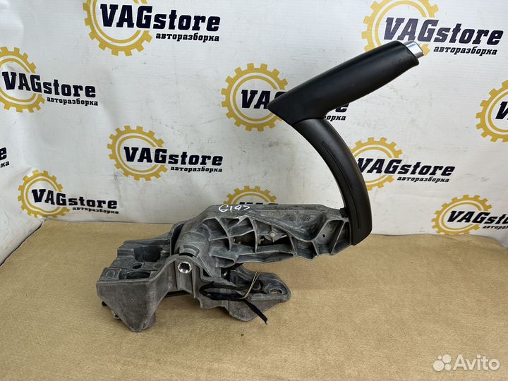 Рычаг стояночного тормоза (ручник) Audi A3 8P