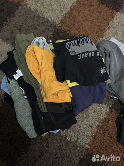 Отдам бесплатно вещи на мальчика рост 128