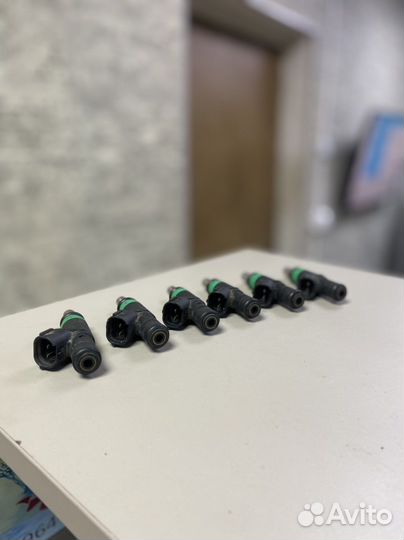 Форсунка топливная Ауди А6 С6 А8 Д2 3.0 BBJ