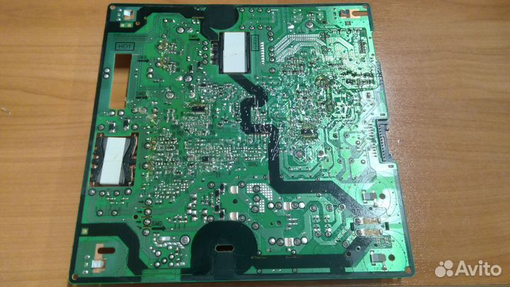 Блок питания Samsung UE49NU7670U