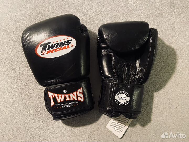 Боксерские перчатки twins 12