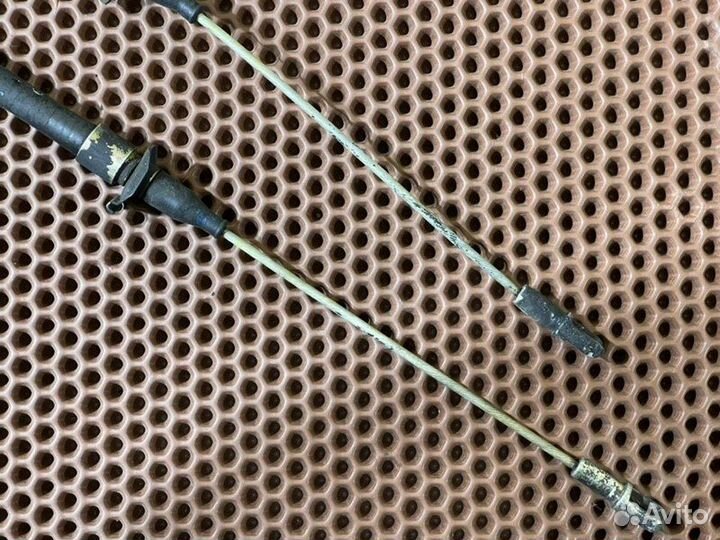 Трос стояночного тормоза задний Mercedes-Benz E320