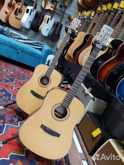 Трансакустическая гитара