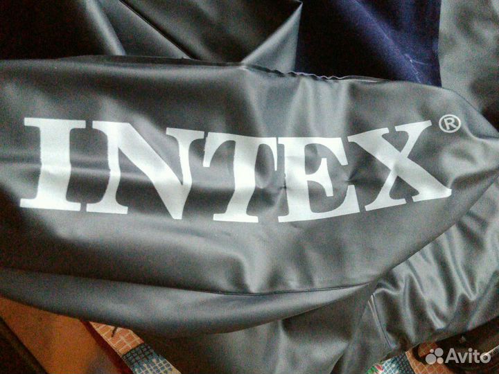 Надувной матрас (кровать) intex и насос