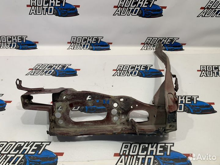 Правая часть рамки радиатора Lexus LS460 532025090