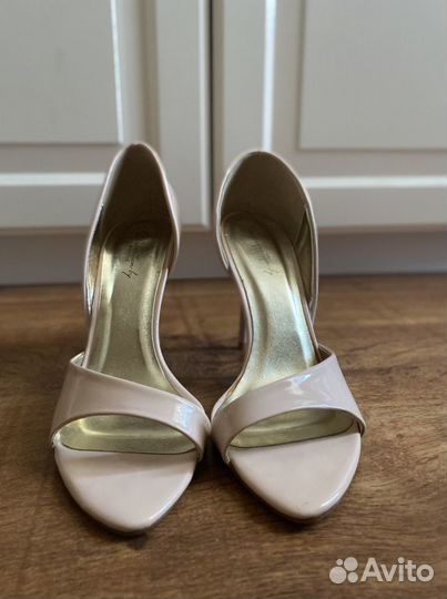 Туфли с открытым носом женские Mohito